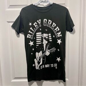 Riley Green graphic tee t-shirt Small Women country music dark gray short sleeve